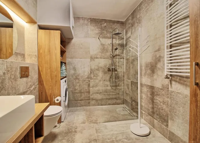 Nr 5 , Tuz Przy Gondoli